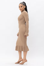Load image into Gallery viewer, RUFFLE EDGE KNIT DRESS