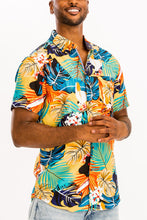 Load image into Gallery viewer, Hawaiian Print Button Up Shirt
