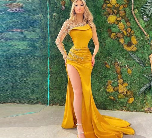 Gold Mermaid Long Sleeves Prom Dresses Applique Stretch Satin O-Neck Side Slit Pleats Beads Dubai Women Evening Gowns