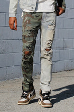 Load image into Gallery viewer, CONTRAST CAMO JEANS